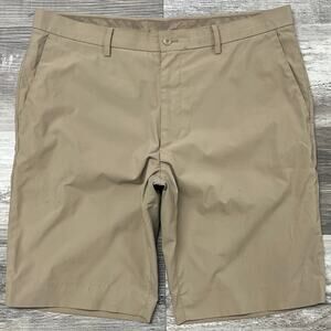 Uniqlo Miracle Air Tan Mens Large Lightweight Flat Front Golf Khaki Chino Shorts
